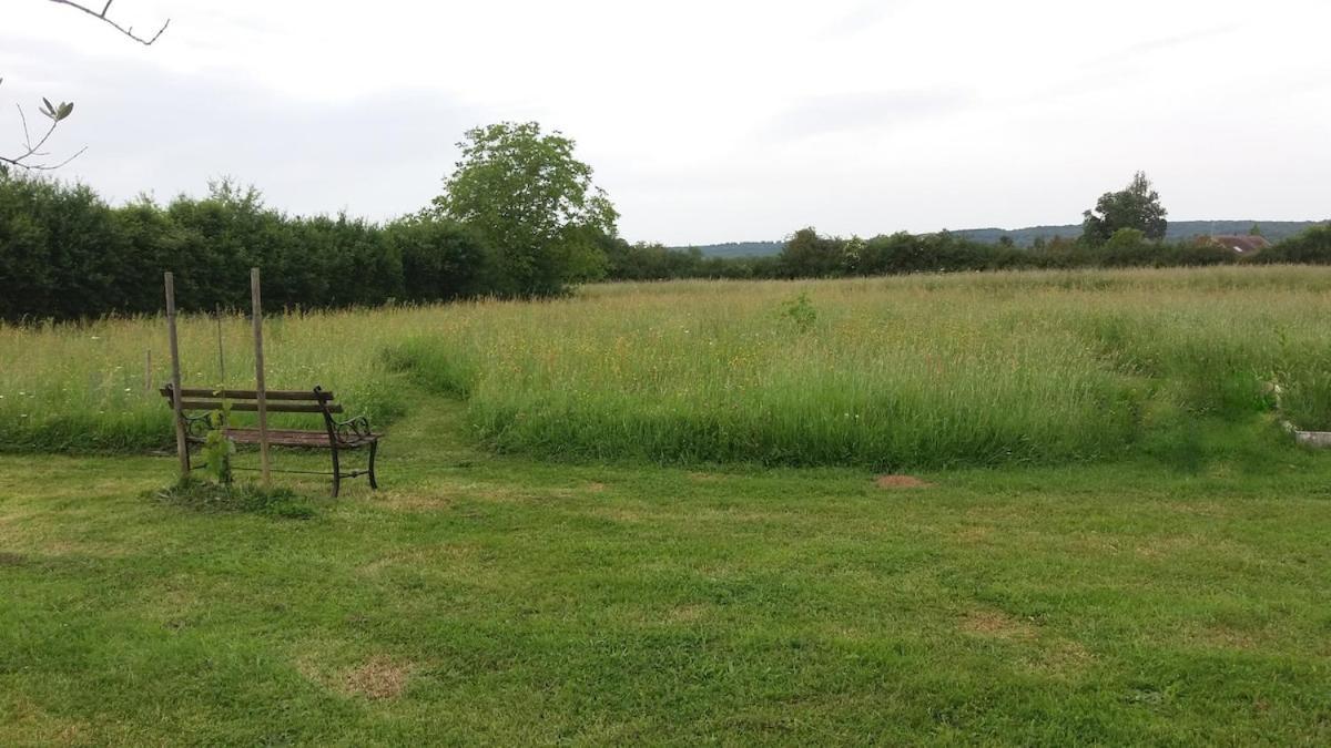 Chalet Bois Pleine Campagne A Pontigny エクステリア 写真